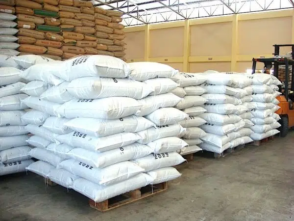 Recycled-Virgin-LLDPE-HDPE-LDPE-Granules-HDPE-Plastic-Raw-Material--600x450.jpeg
