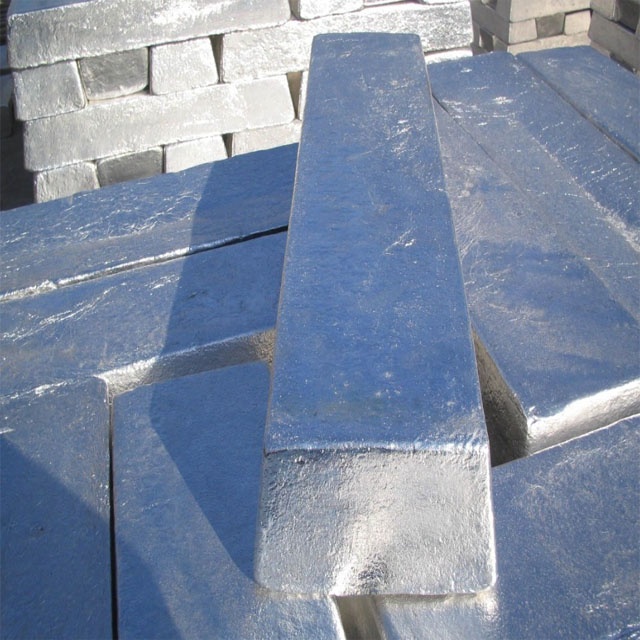 99-9-Magnesium-and-magnesium-ingot-low.jpg